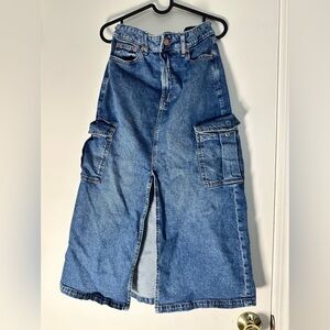 GAP Women's cargo jeans midi skirt